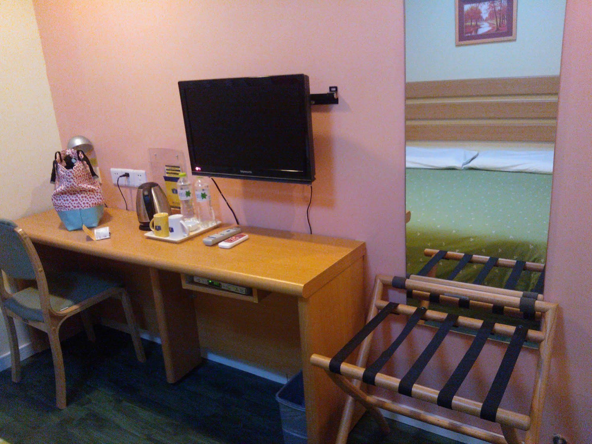 Home Inn Chongqing Jiangbei Airport Shuangfeng Road Exteriör bild